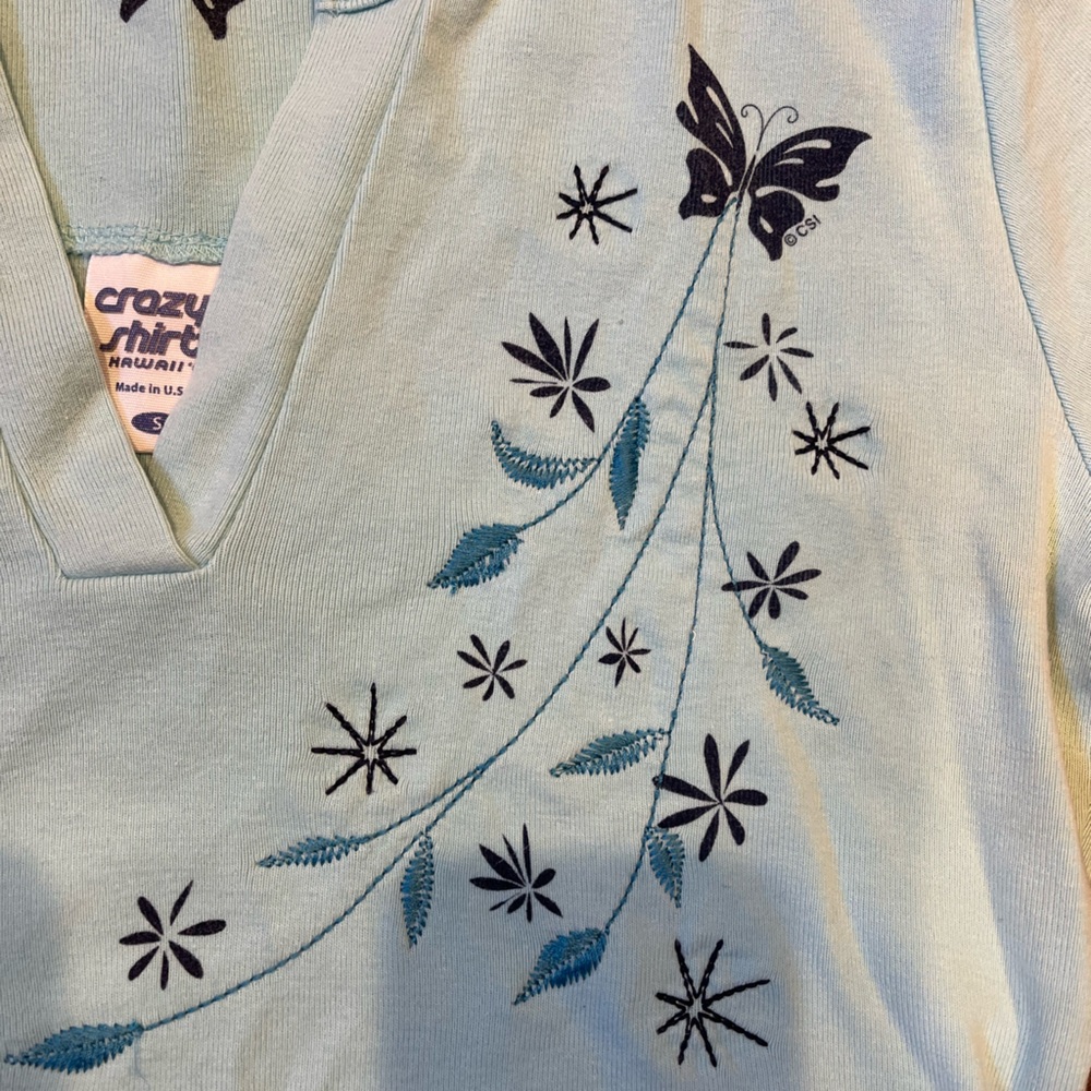 Crazy Shirts Blue Butterfly/Floral Embroidered 100% Combed Cotton Short Sleeve - Picture 2 of 5